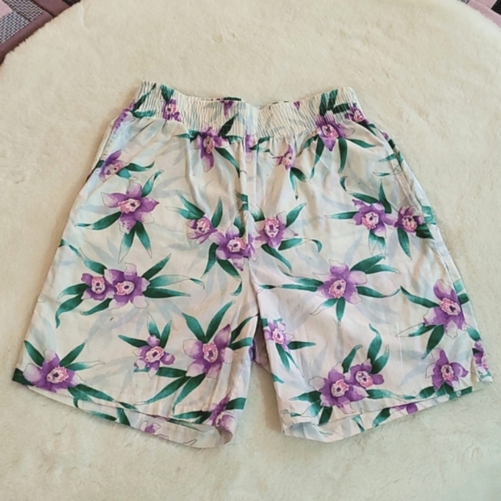 Vintage Island Pulse White High Waisted Tropical Floral Hawaiian Beach Short